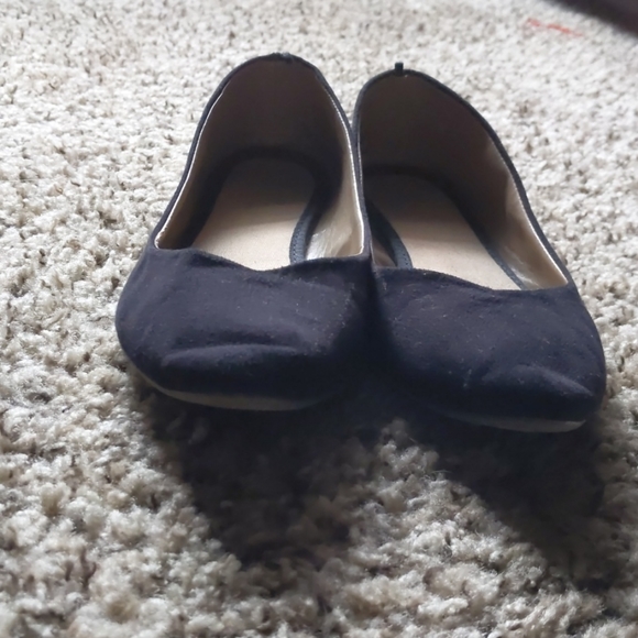 Flats - Picture 3 of 4